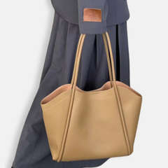 Ria Tote