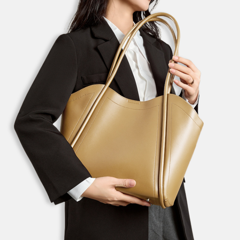Ria Tote